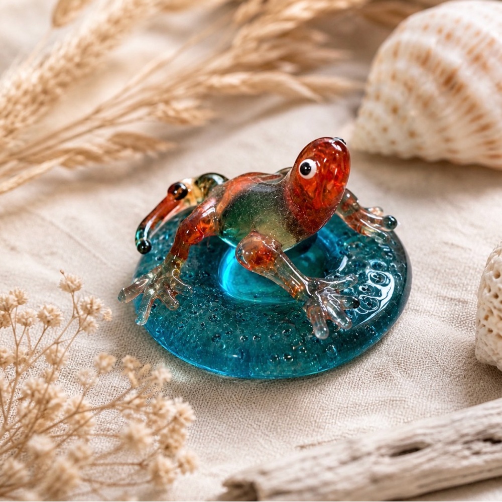 Handblown Glass Lizard Mini Figurine Art Glass Gecko Vintage Artisan
